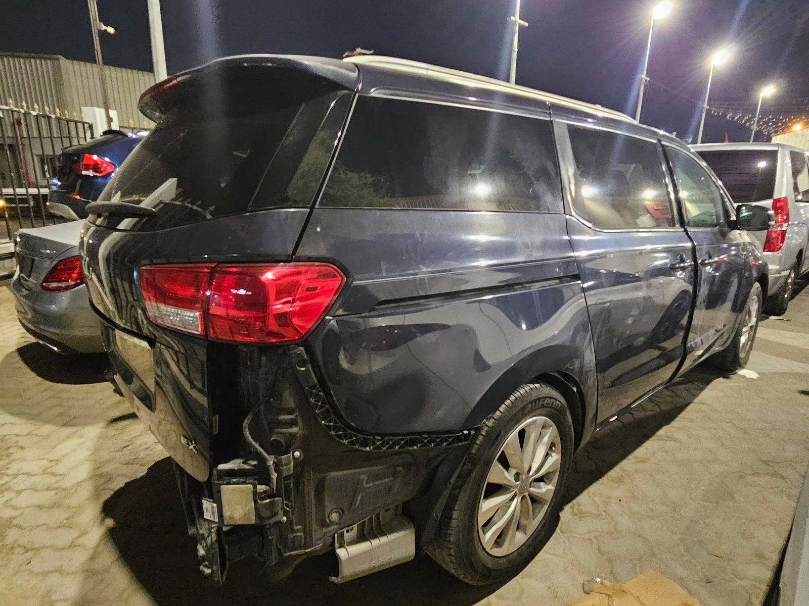 KIA SEDONA 2015 - Marhaba Auction Used Cars - Image 4