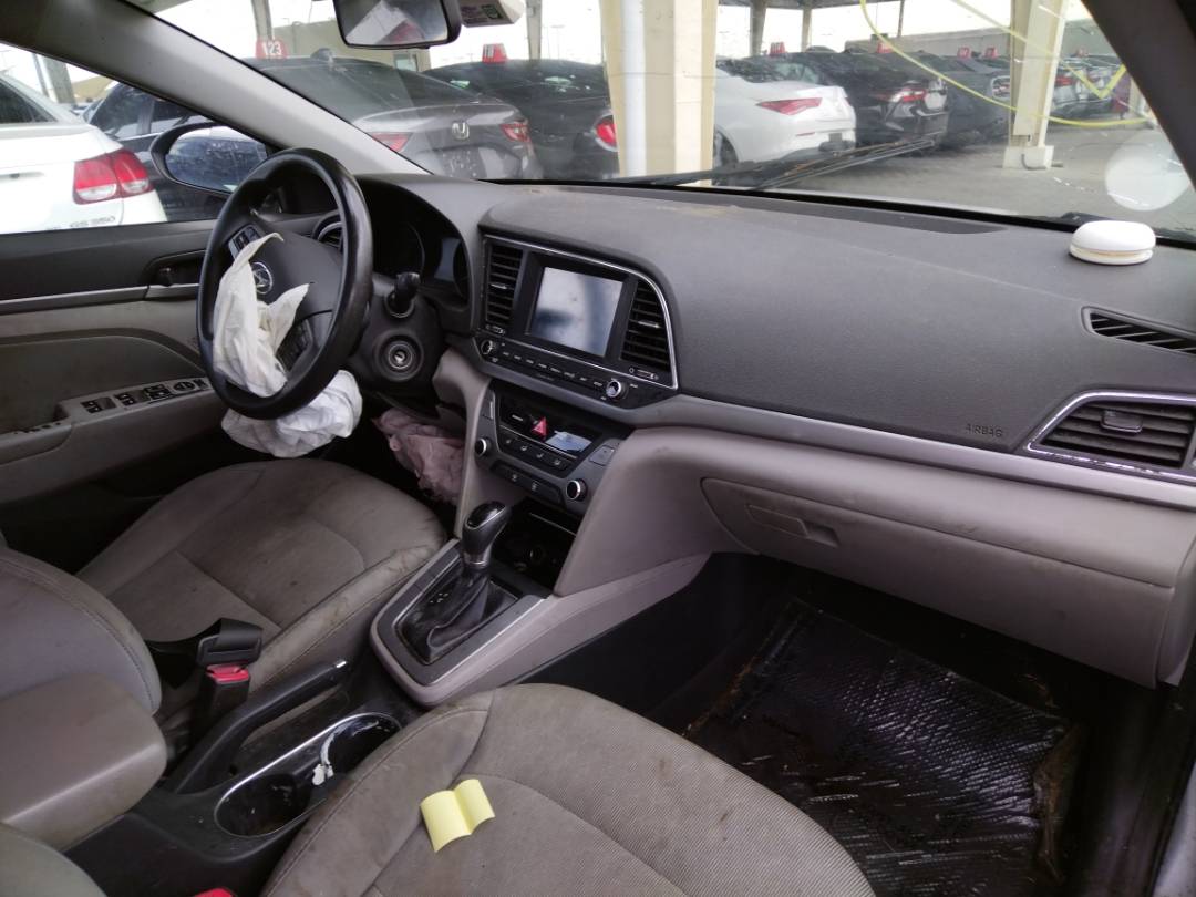 2017 HYUNDAI ELANTRA — 133242 Miles — Lot 73438303 - Marhaba Auctions Used Cars - Image 6