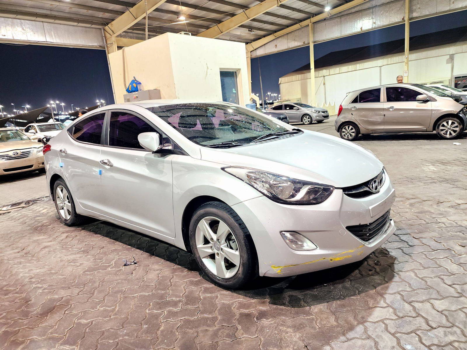 2013 HYUNDAI AVANTE — 156433 KM — Lot 788805 — Souq - Marhaba Auctions Used Cars - Image 5