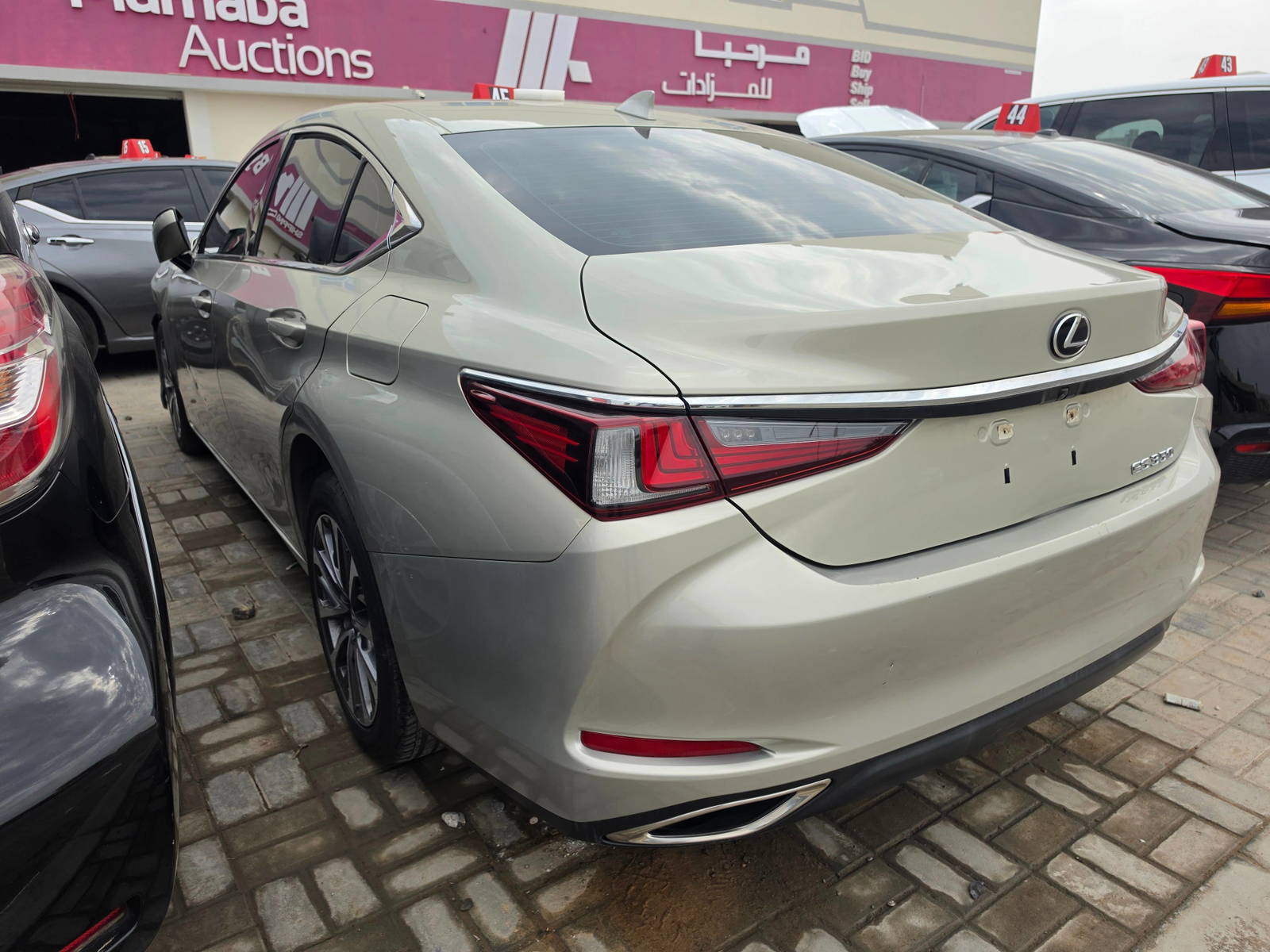 2022 LEXUS ES 350 — 71733 Miles — Lot NU114732 - Marhaba Auctions Used Cars - Image 6