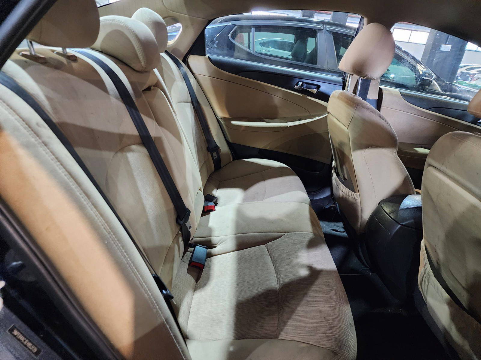 2014 HYUNDAI SONATA — 138789 Miles — Lot 54209474 — Al Quoz - Marhaba Auctions Used Cars - Image 6