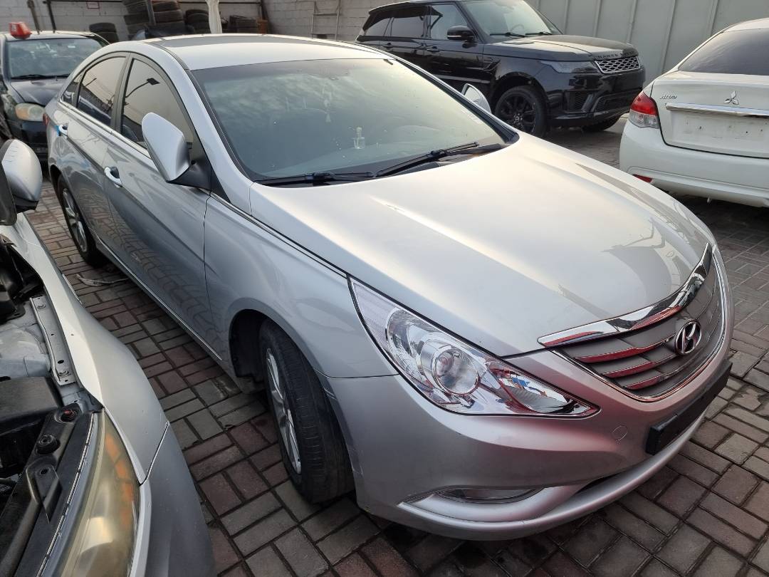 2012 HYUNDAI SONATA — 187697 KM — Lot 367425 — Souq - Marhaba Auctions Used Cars - Image 3