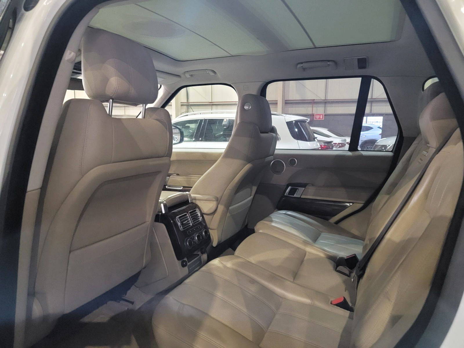 LAND ROVER RANGE ROVER 2017 - Marhaba Auction Used Cars - Image 7