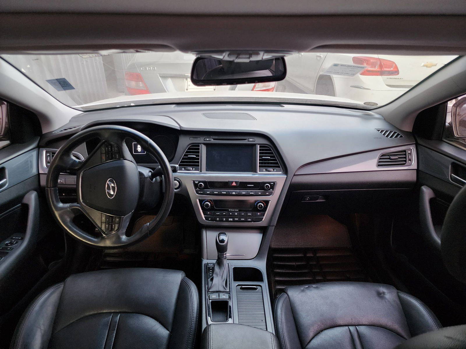 2015 HYUNDAI SONATA — 203085 KM — Lot 004006 — Souq - Marhaba Auctions Used Cars - Image 8