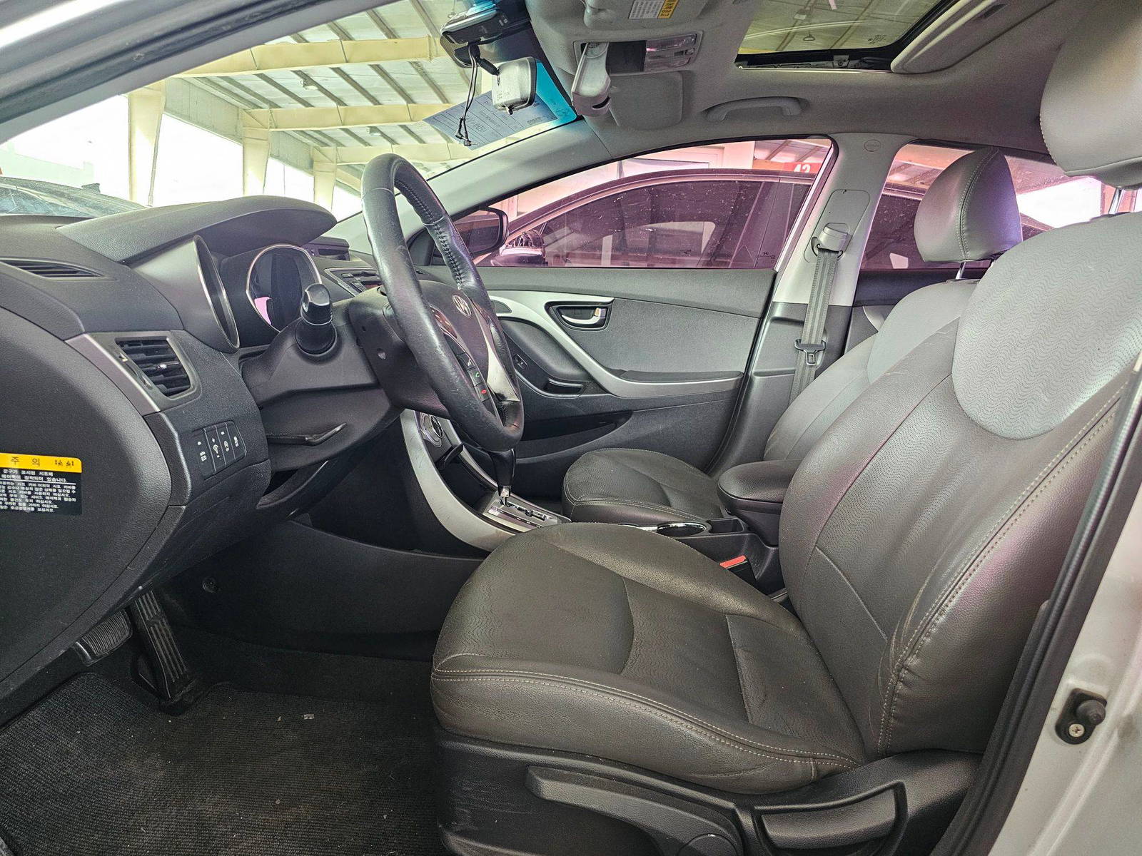 2012 HYUNDAI AVANTE — 261998 KM — Lot 322352 — Souq - Marhaba Auctions Used Cars - Image 9