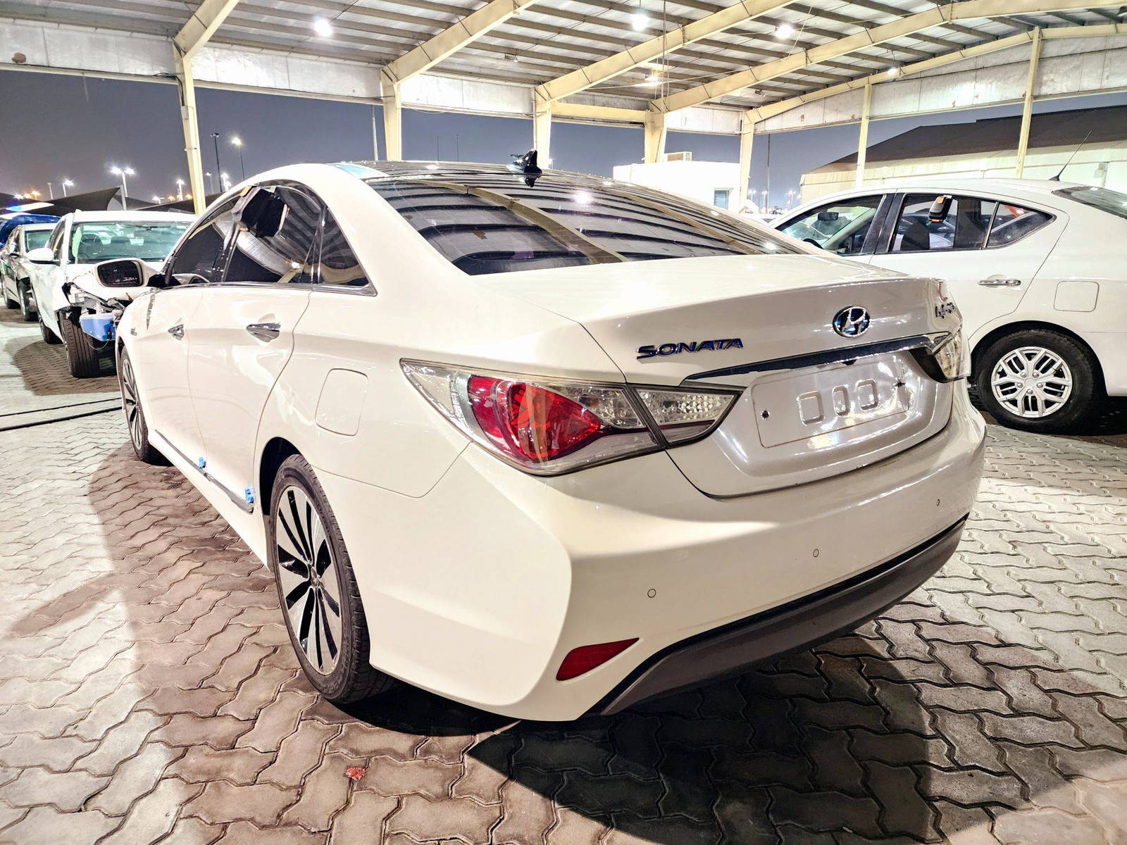 2012 HYUNDAI SONATA — 189756 KM — Lot 5BCA030237 — Souq - Marhaba Auctions Used Cars - Image 5