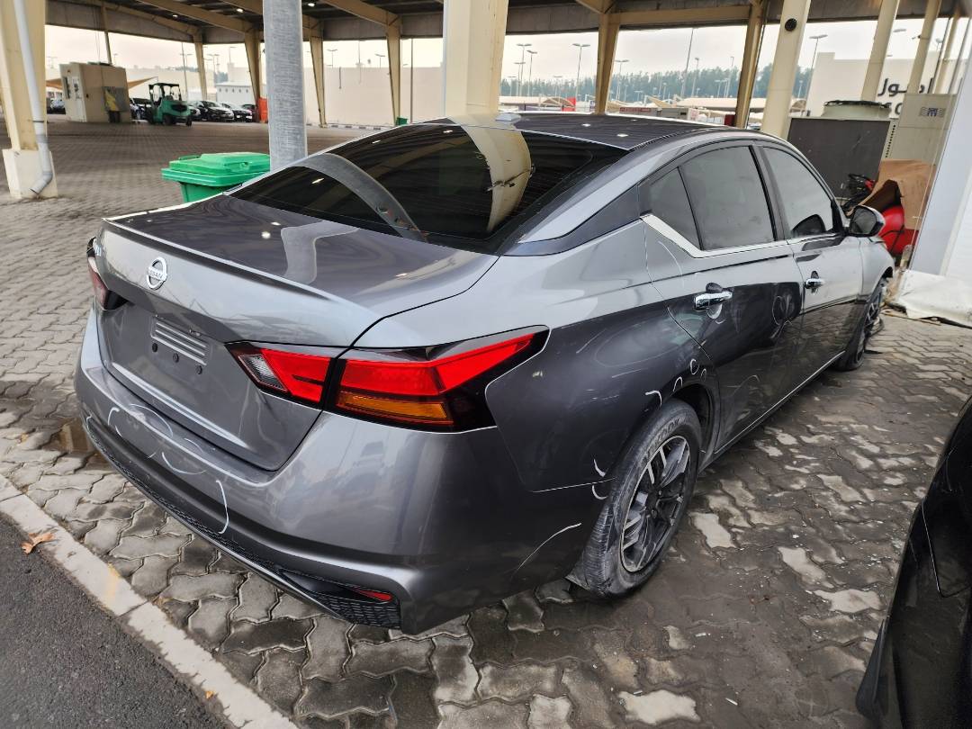 2019 NISSAN ALTIMA — 104432 Miles — Lot 73510193 - Marhaba Auctions Used Cars - Image 8