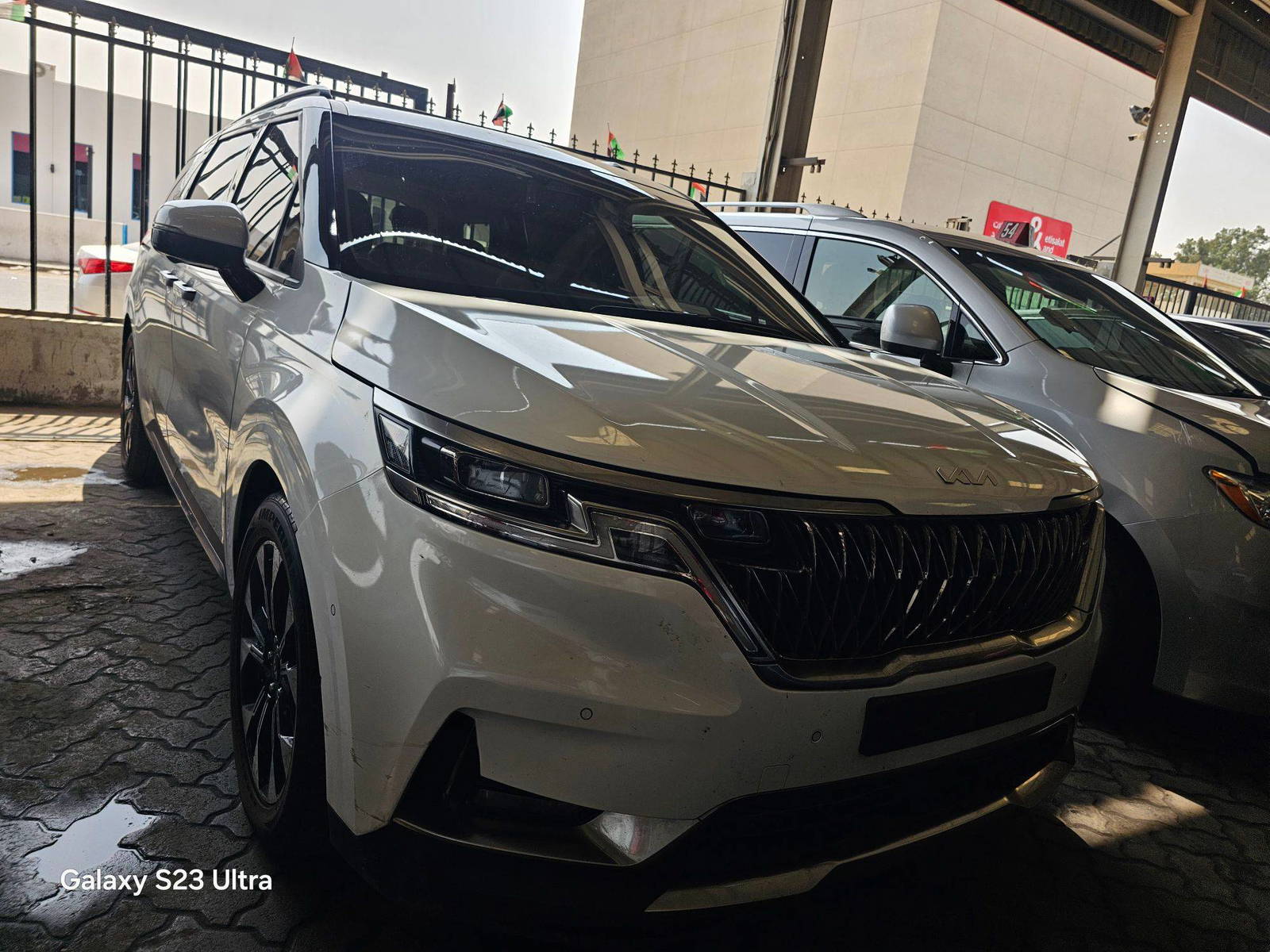 KIA CARNIVAL LX 2023 - Marhaba Auction Used Cars - Image 3