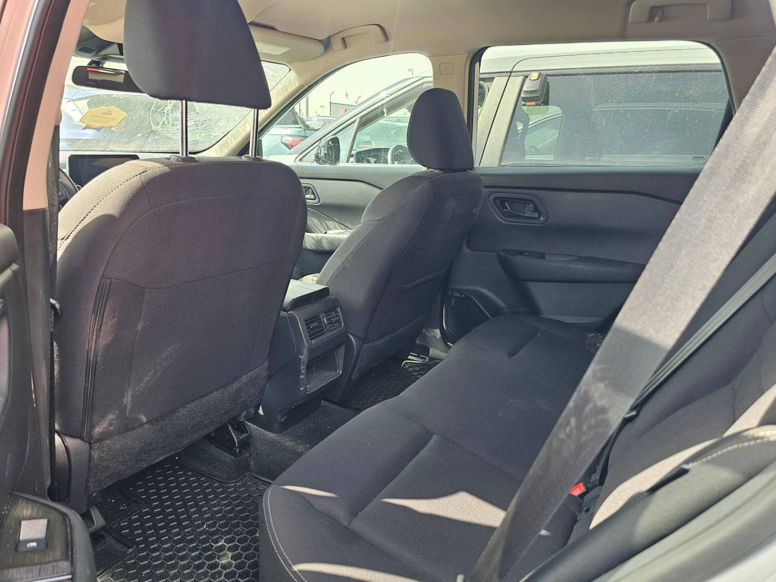 NISSAN ROGUE 2025 - Marhaba Auction Used Cars - Image 9