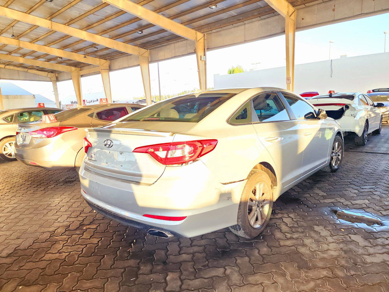 2017 HYUNDAI SONATA — 172394 Miles — Lot 902651 — Souq - Marhaba Auctions Used Cars - Image 5