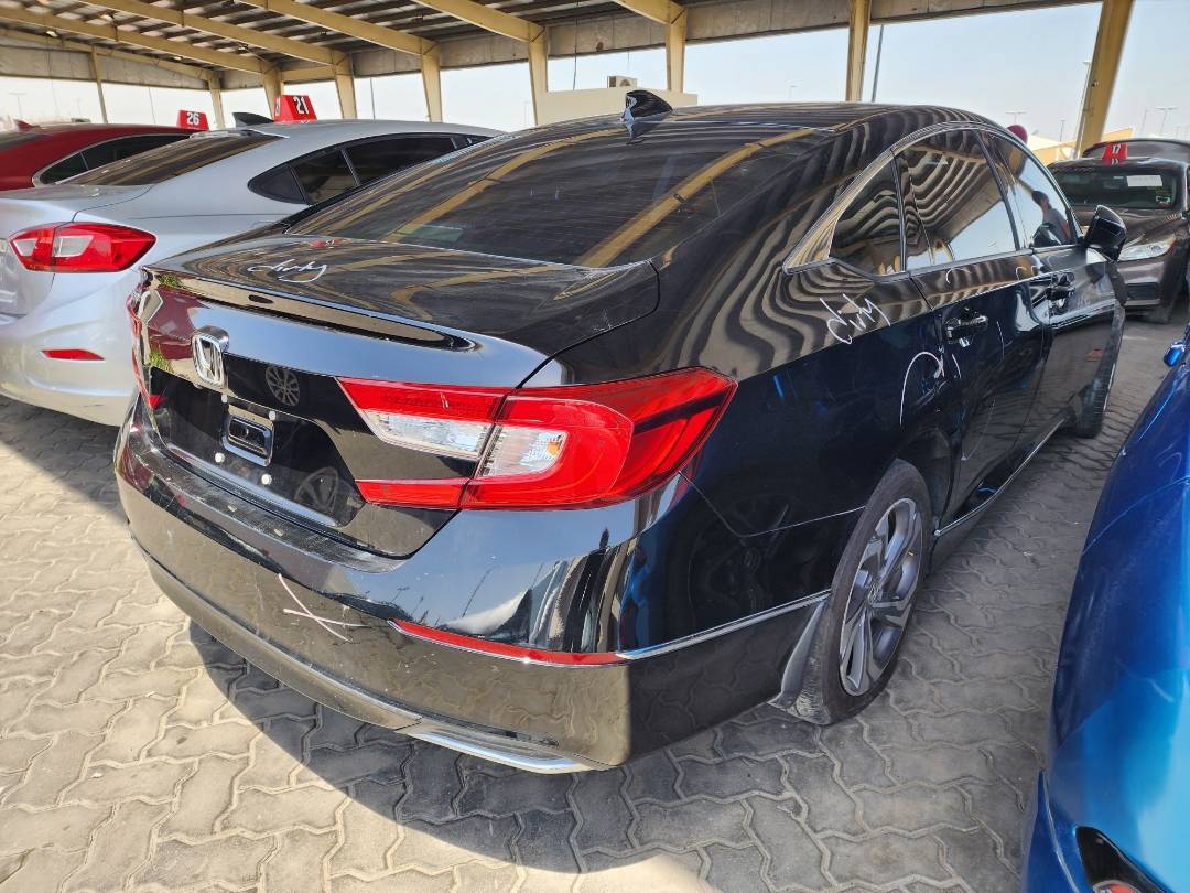 2018 HONDA ACCORD — 117963 Miles — Lot 37631984 - Marhaba Auctions Used Cars - Image 11