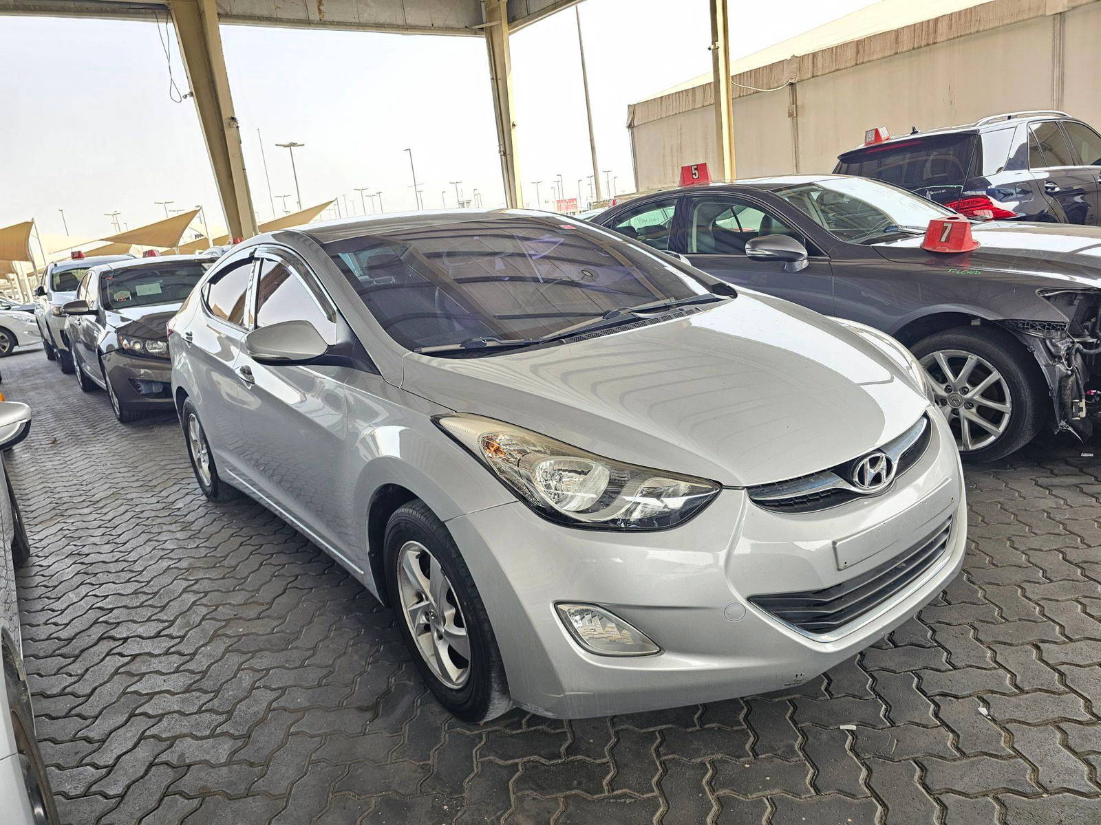 2012 HYUNDAI AVANTE — 167550 KM — Lot 321968 — Souq - Marhaba Auctions Used Cars - Image 4