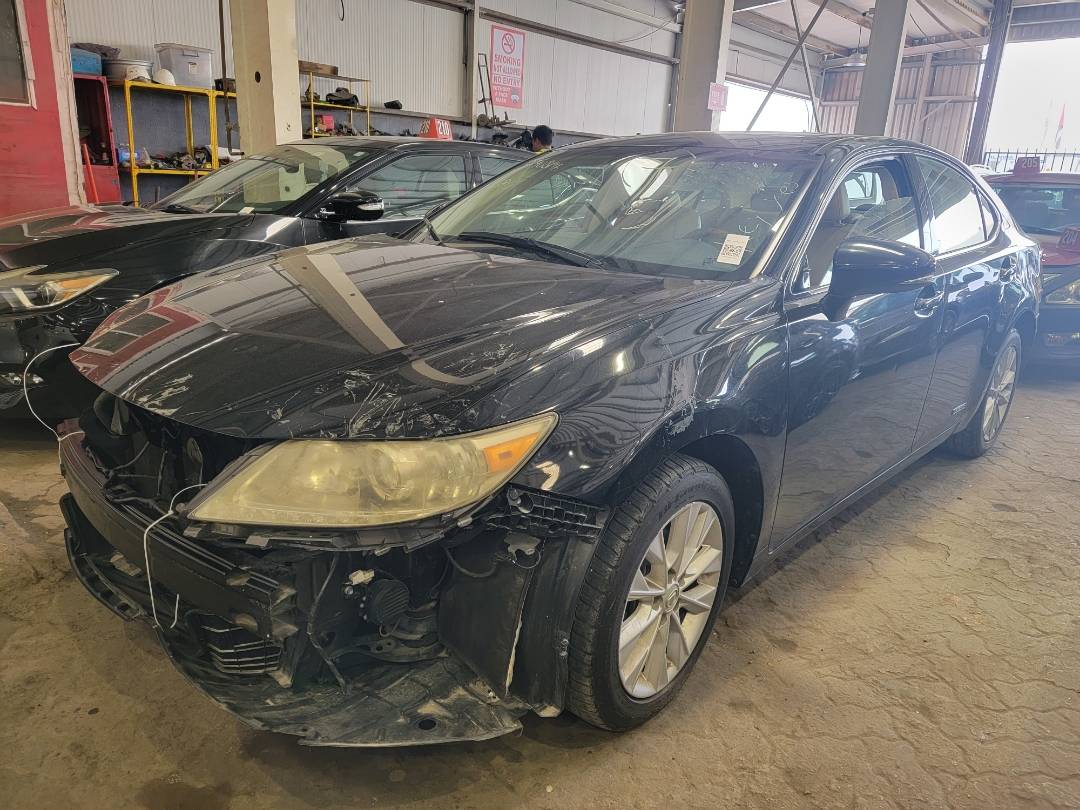 2014 LEXUS ES 300 — 107482 Miles — Lot 2055599 — Main - Marhaba Auctions Used Cars - Image 5
