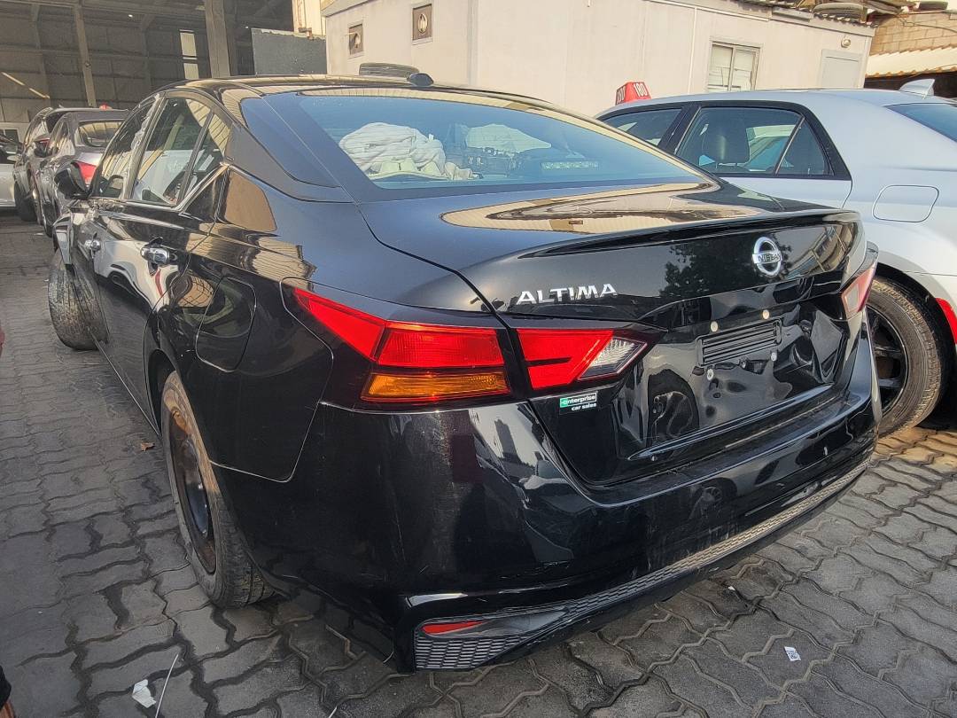 2020 NISSAN ALTIMA — 91209 Miles — Lot C159023 — Souq - Marhaba Auctions Used Cars - Image 5