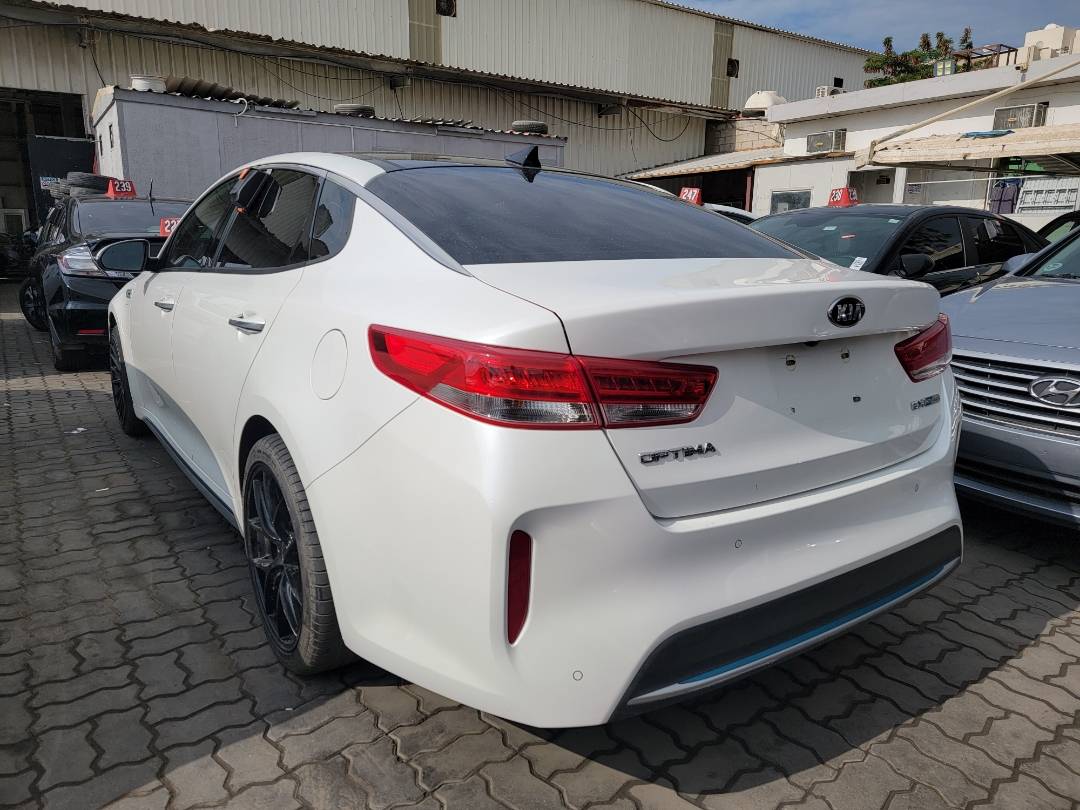 2018 KIA OPTIMA — 122635 Miles — Lot 5022185 — Main - Marhaba Auctions Used Cars - Image 3