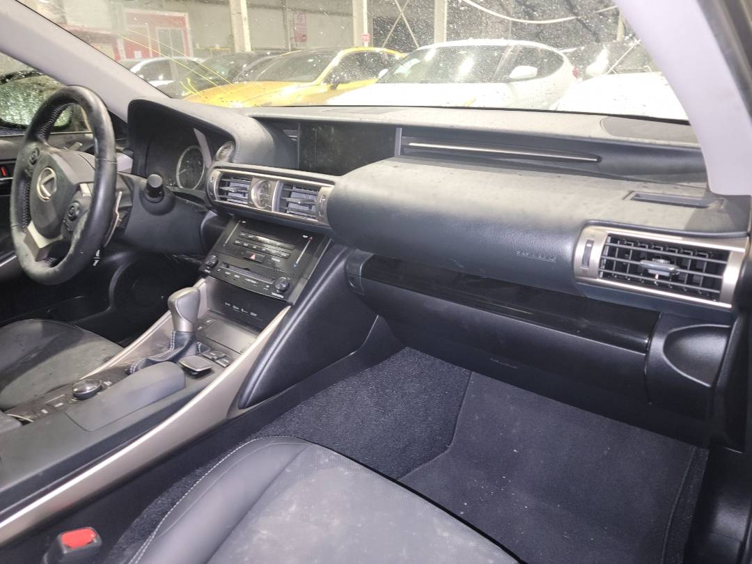 2014 LEXUS IS-350 — 43475 Miles — Lot 5008999 - Marhaba Auctions Used Cars - Image 4