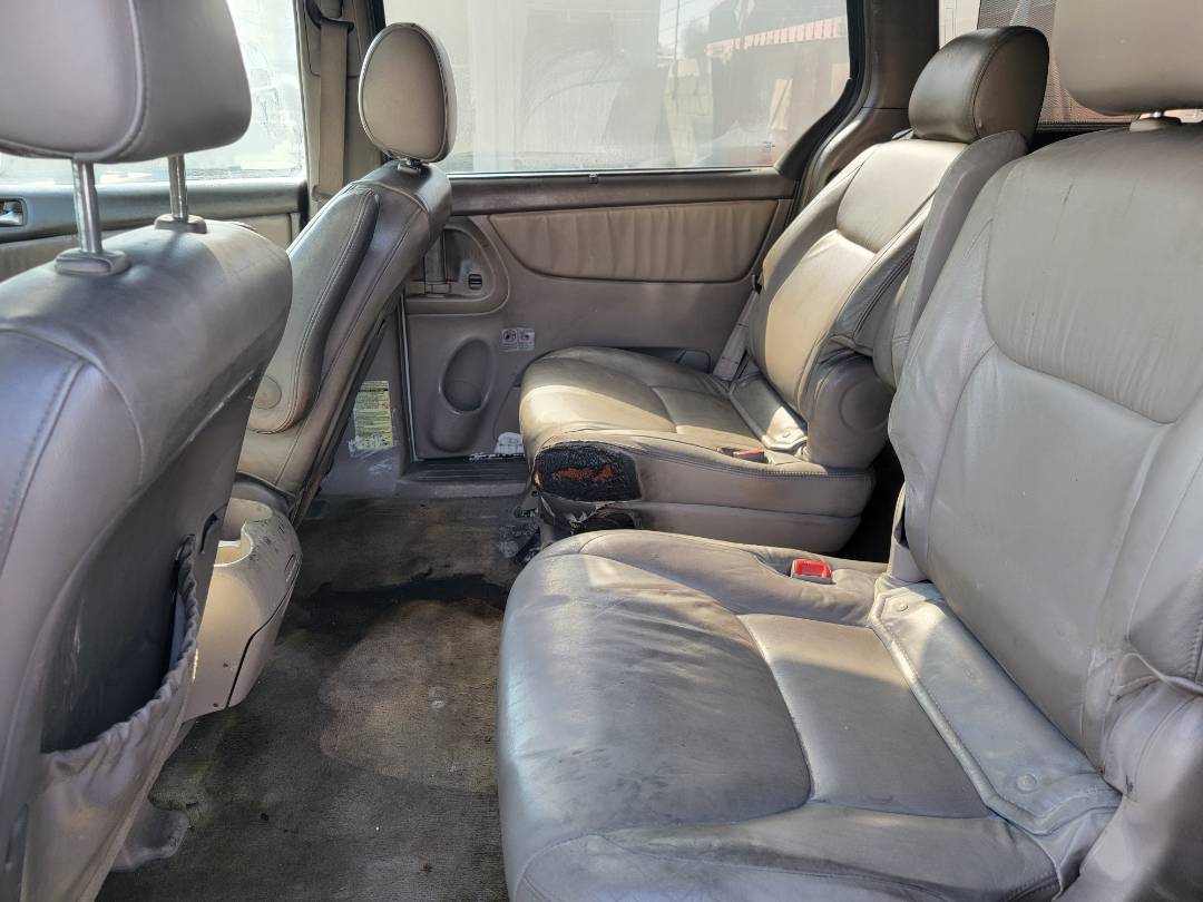 2005 TOYOTA SIENNA — 254549 Miles — Lot 280777 — Main - Marhaba Auctions Used Cars - Image 5