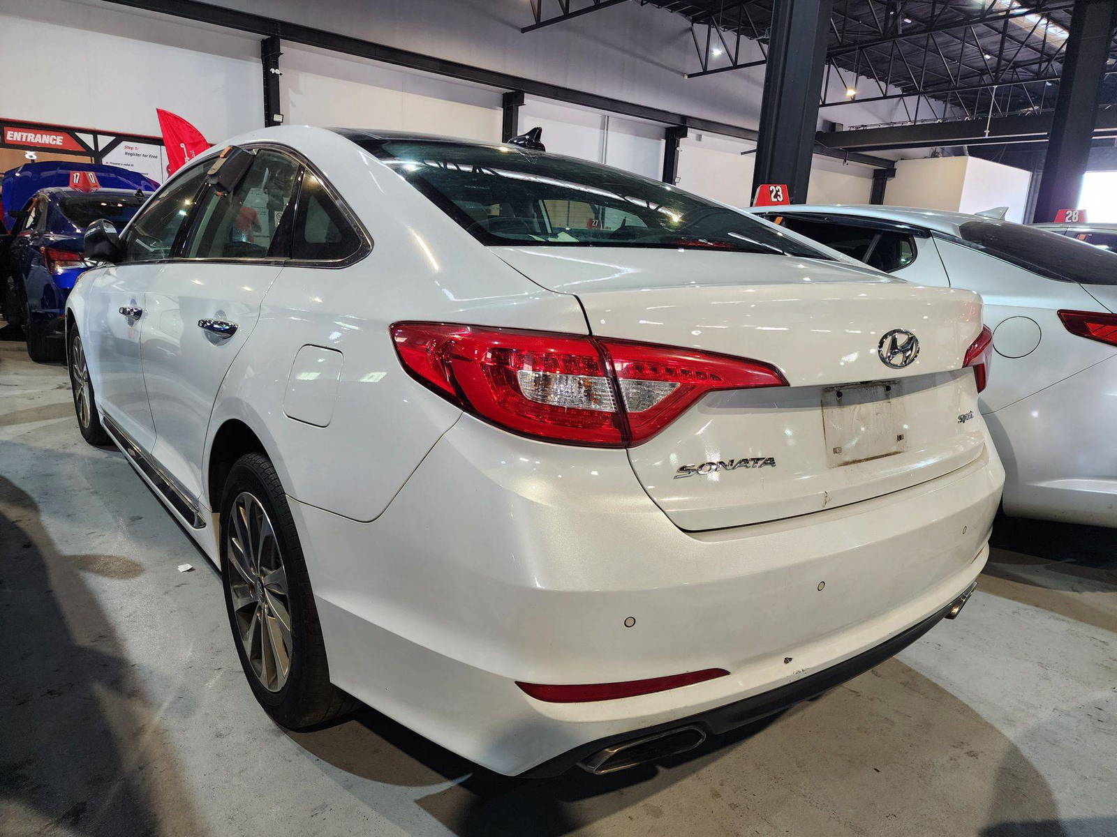 2015 HYUNDAI SONATA — 179781 KM — Lot 94829 — Al Quoz - Marhaba Auctions Used Cars - Image 3