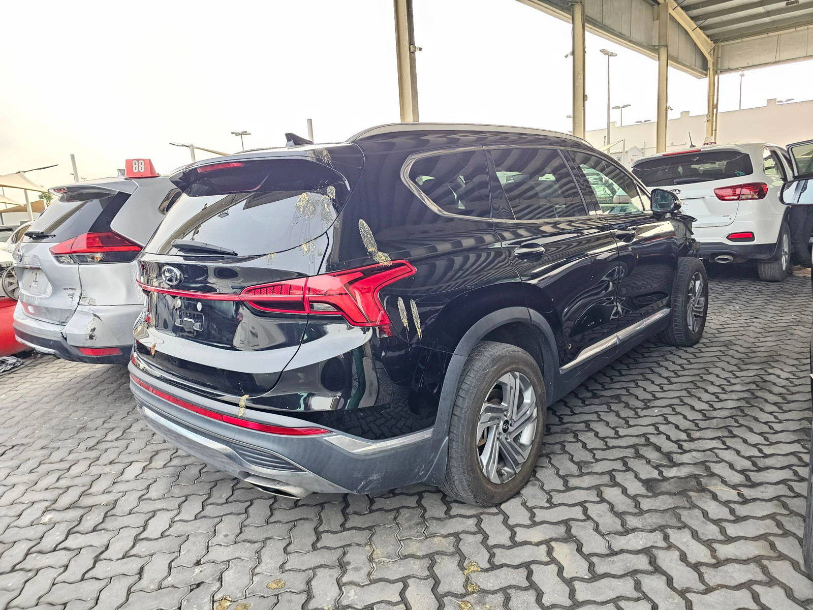 HYUNDAI SANTA FE 2022 - Marhaba Auction Used Cars - Image 3