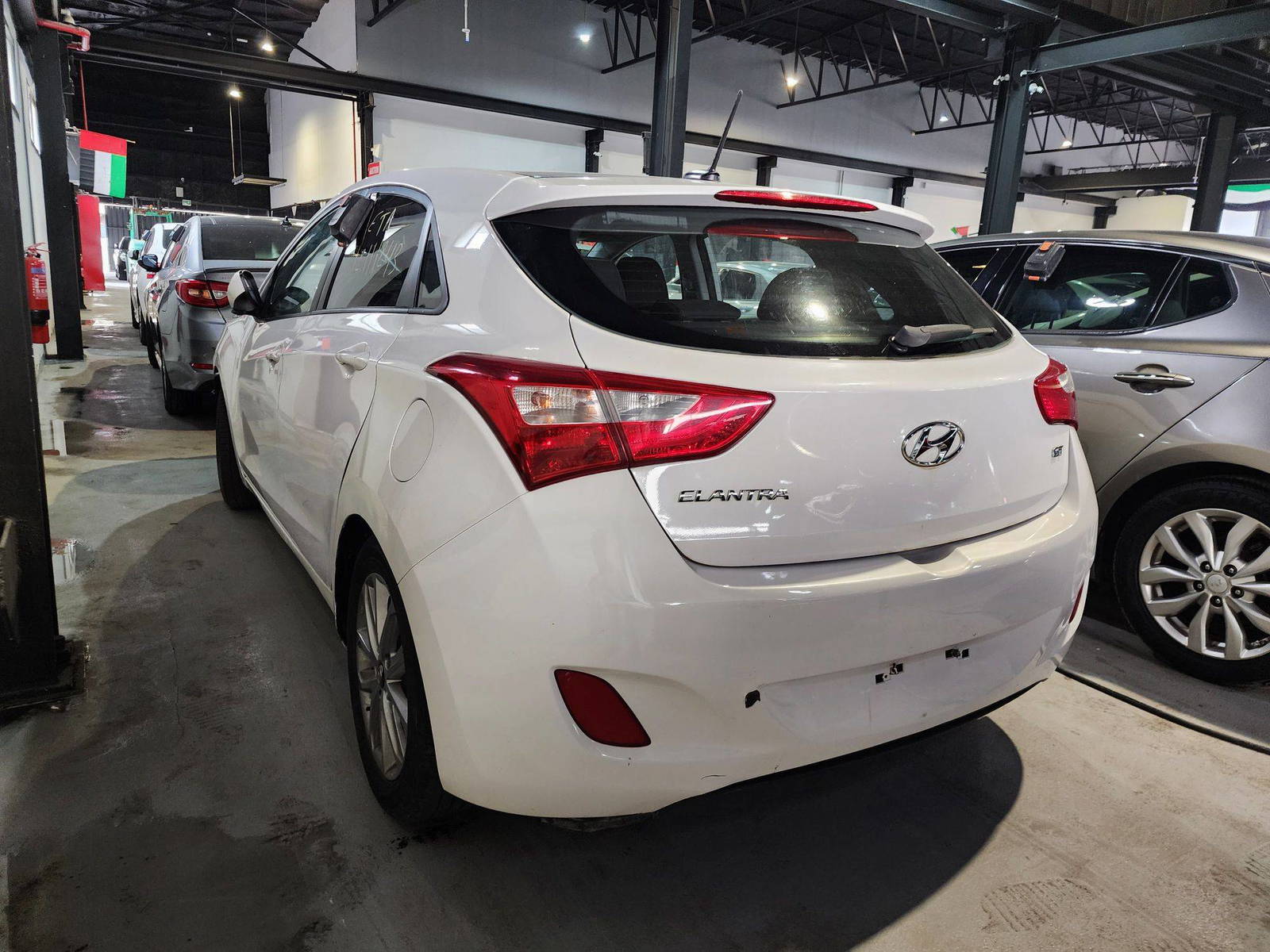 2013 HYUNDAI ELANTRA GT — 192540 KM — Lot 46208 — Al Quoz - Marhaba Auctions Used Cars - Image 3