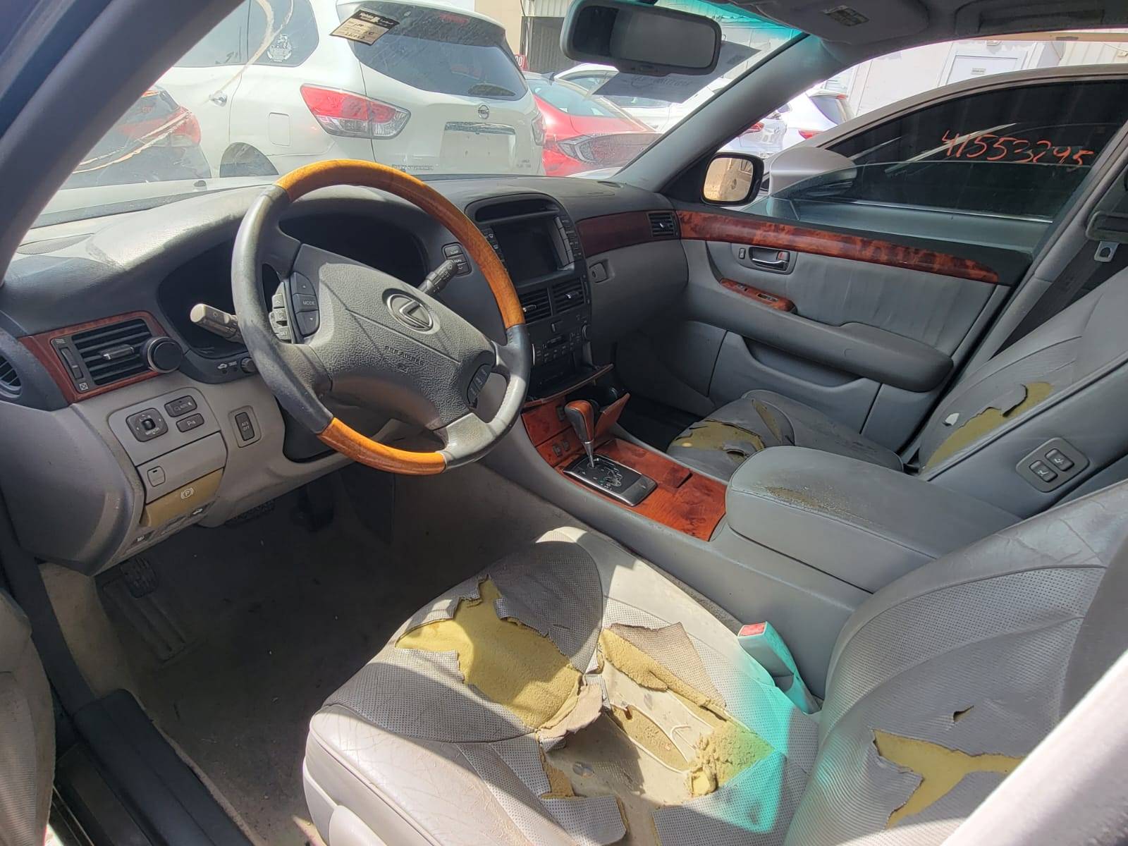2004 LEXUS LS 430 — 261047 Miles — Lot 0167127 — Main - Marhaba Auctions Used Cars - Image 8