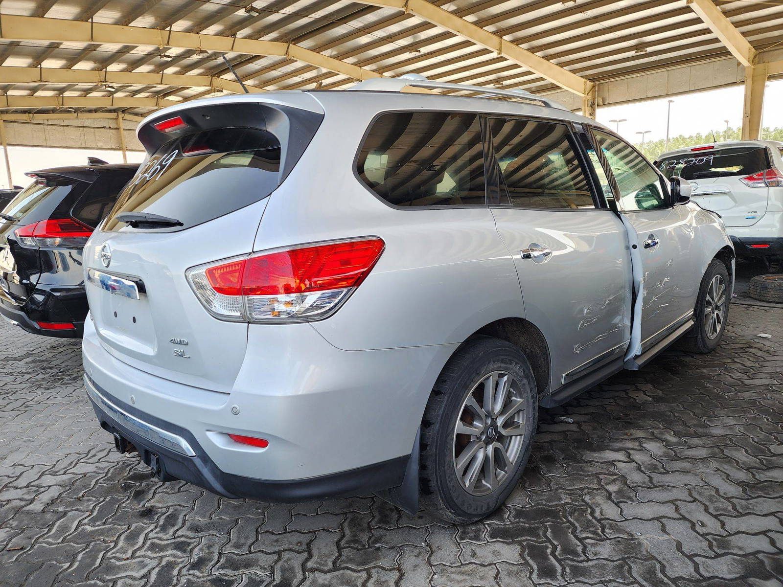 2013 NISSAN PATHFINDER — 178961 Miles — Lot 56222794 — Souq - Marhaba Auctions Used Cars - Image 3