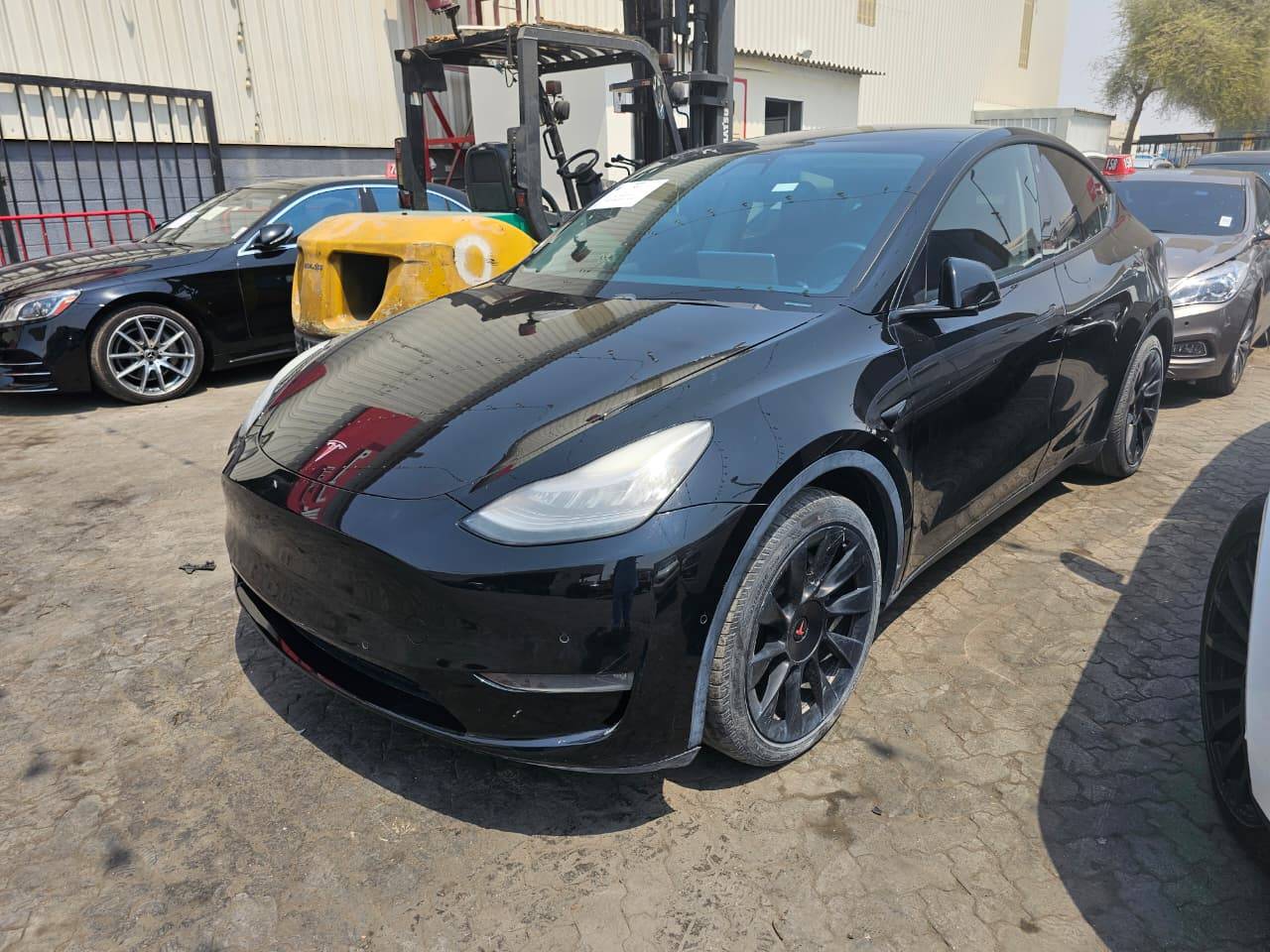 2021 TESLA MODEL Y — 75721 KM — Lot MF078410 — Main - Marhaba Auctions Used Cars - Image 4