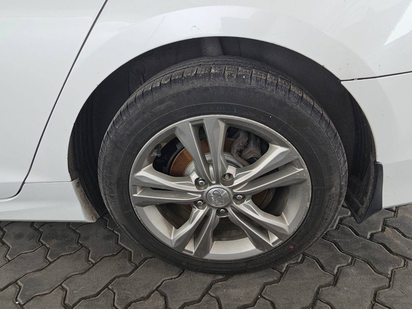 2018 HYUNDAI SONATA — 95629 Miles — Lot 43382268 — Souq - Marhaba Auctions Used Cars - Image 11