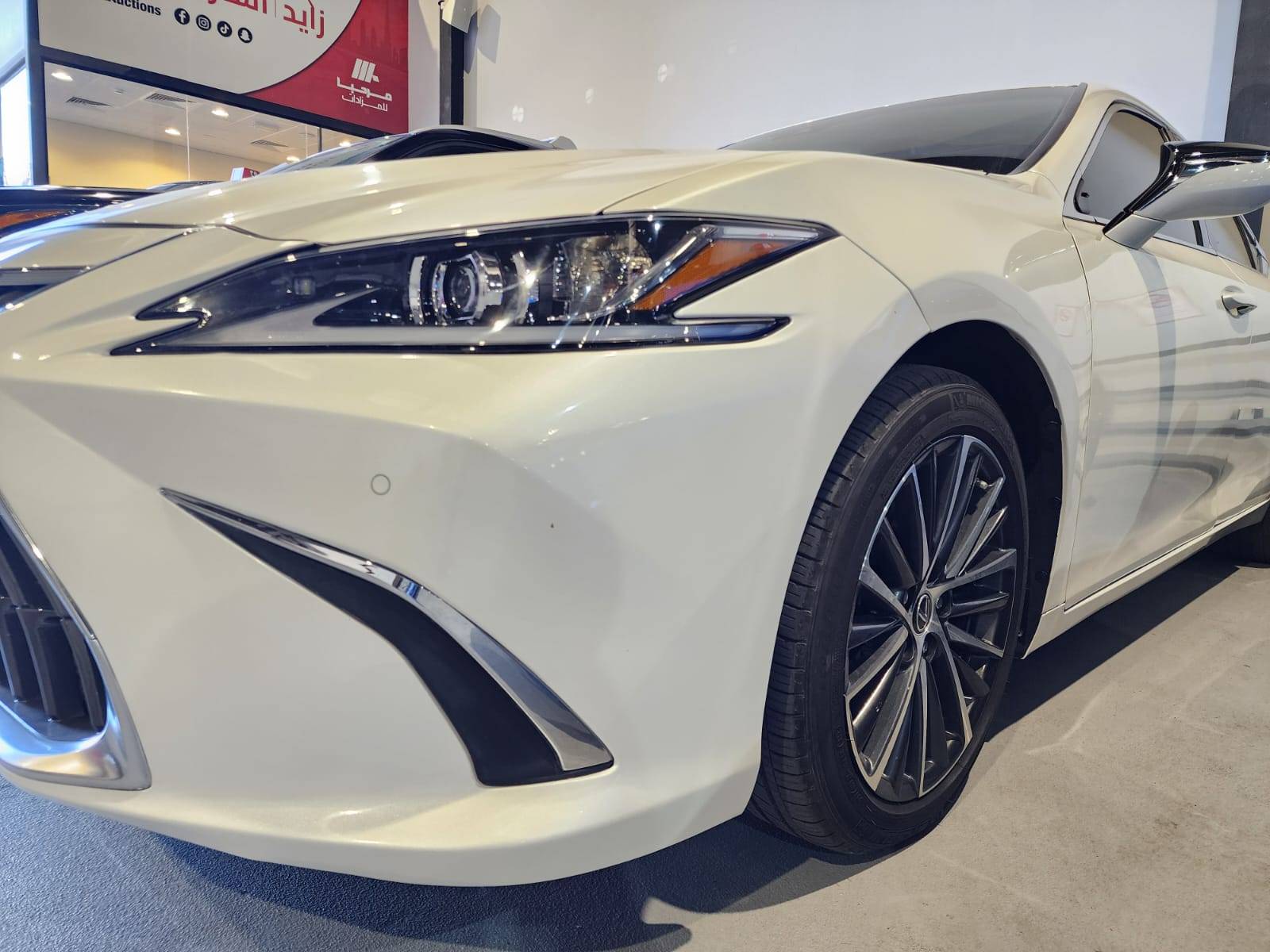 2023 LEXUS ES 300H — 24567 KM — Lot 72944753 — Main - Marhaba Auctions Used Cars - Image 15