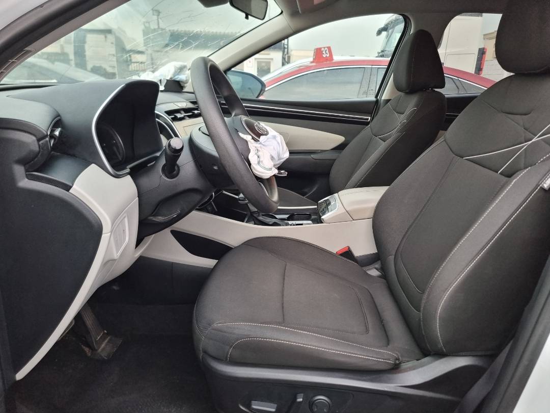 2022 HYUNDAI TUCSON — 40356 Miles — Lot 125487 — Souq - Marhaba Auctions Used Cars - Image 8