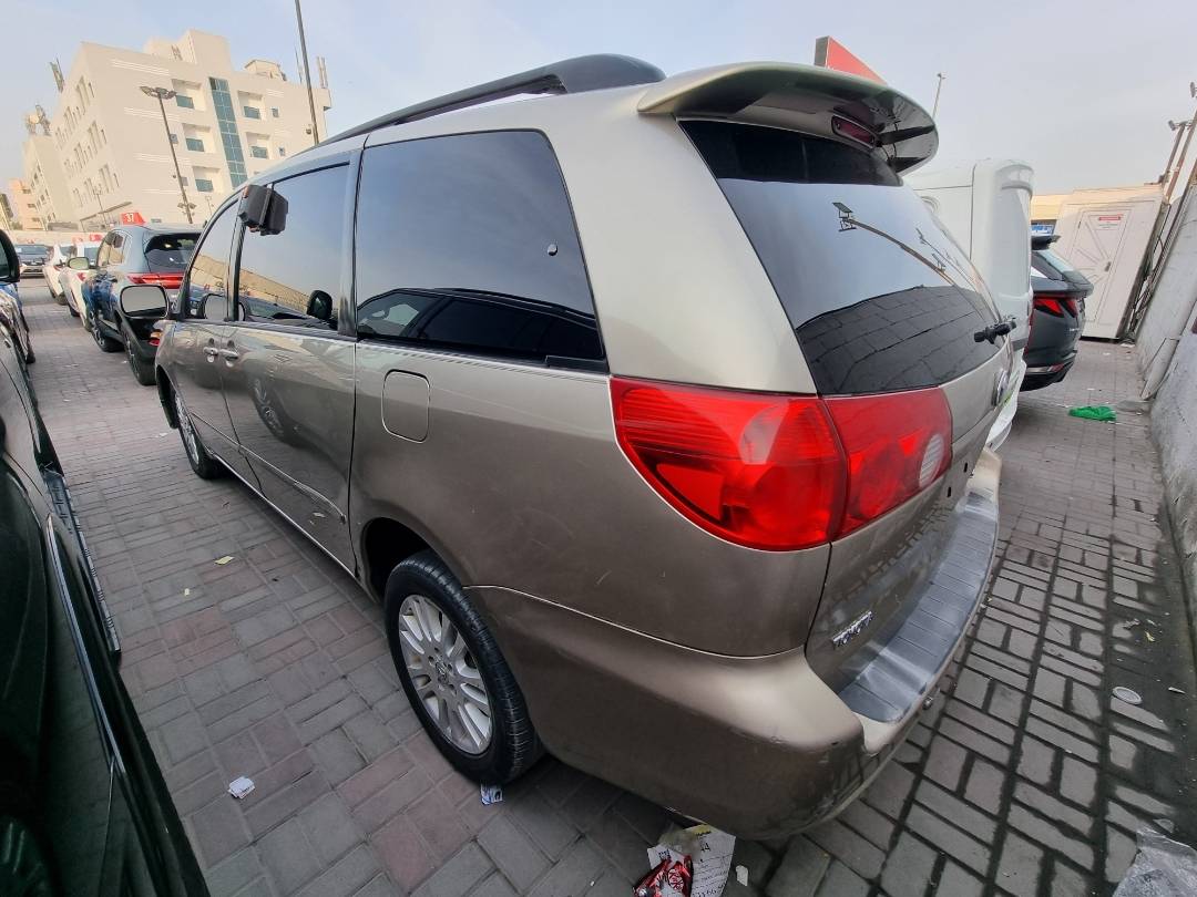 2008 TOYOTA SIENNA — 284253 Miles — Lot 124578 — Ind. 12 - Marhaba Auctions Used Cars - Image 5