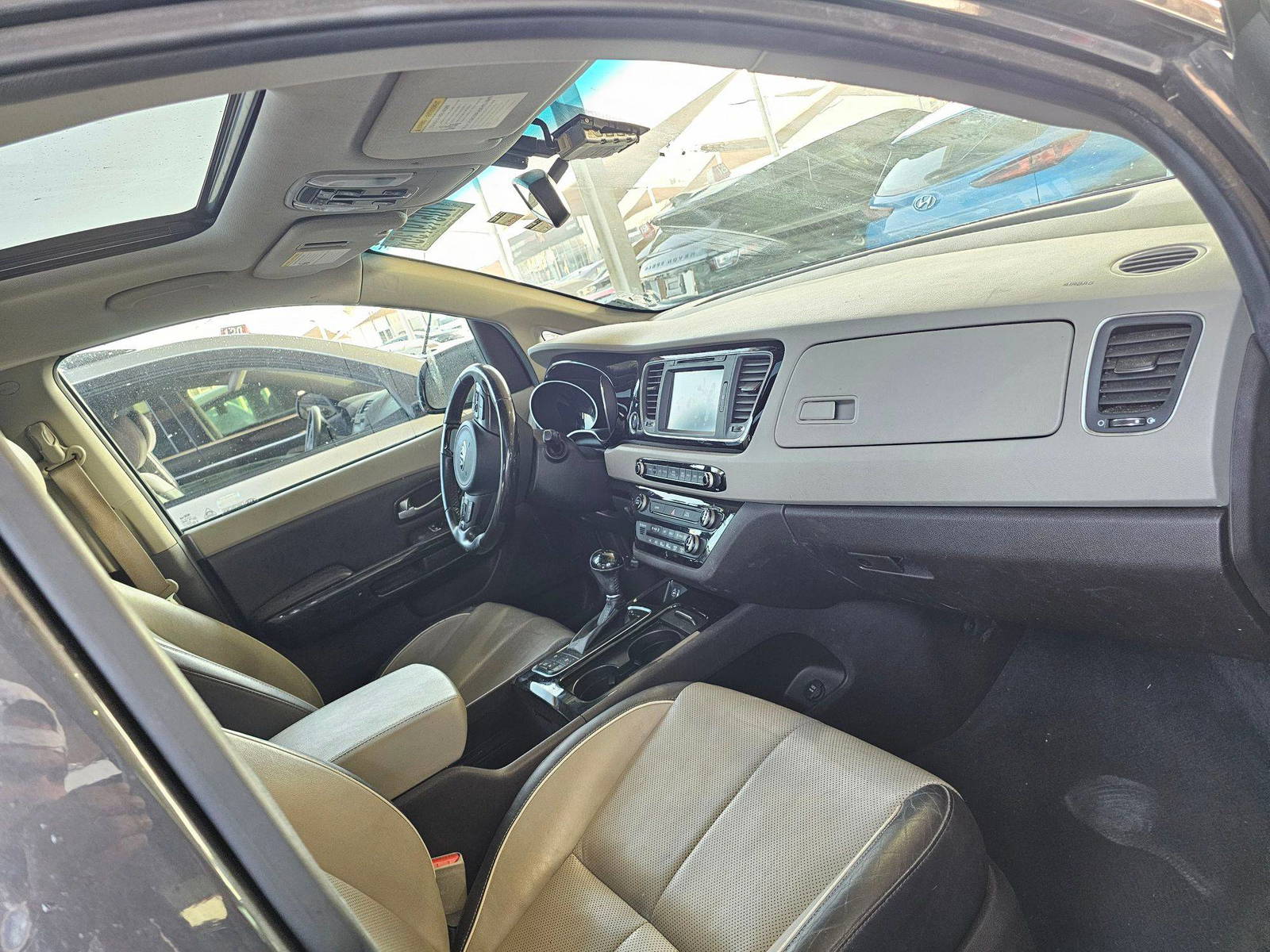 KIA SEDONA 2015 - Marhaba Auction Used Cars - Image 9