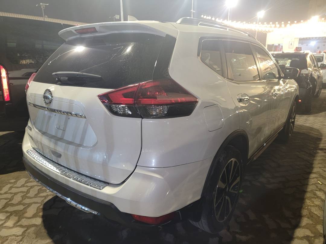 2018 NISSAN ROGUE — 70765 Miles — Lot 328414 - Marhaba Auctions Used Cars - Image 3