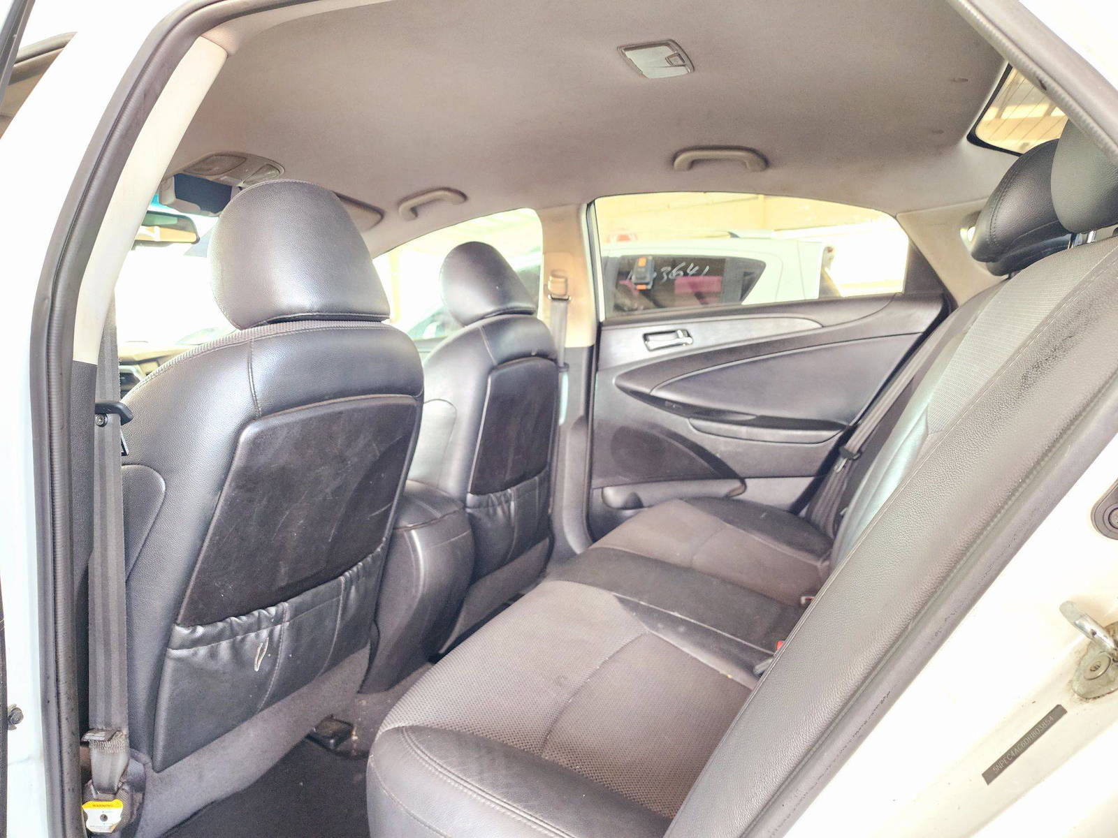 2013 HYUNDAI SONATA — 186704 Miles — Lot 6DH803854 — Souq - Marhaba Auctions Used Cars - Image 6