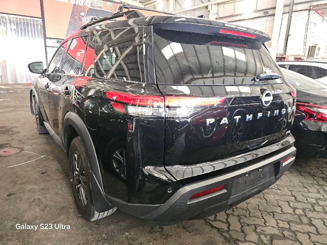 NISSAN PATHFINDER