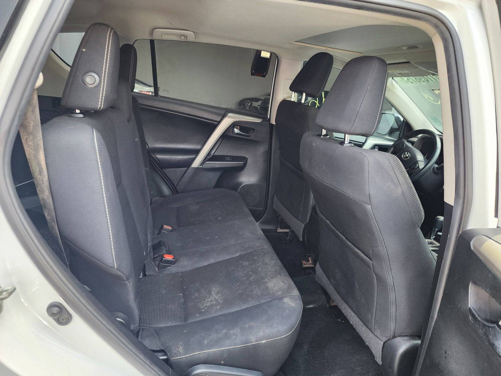 2018 TOYOTA RAV4 — 91046 Miles — Lot 77898754 — Souq - Marhaba Auctions Used Cars - Image 7