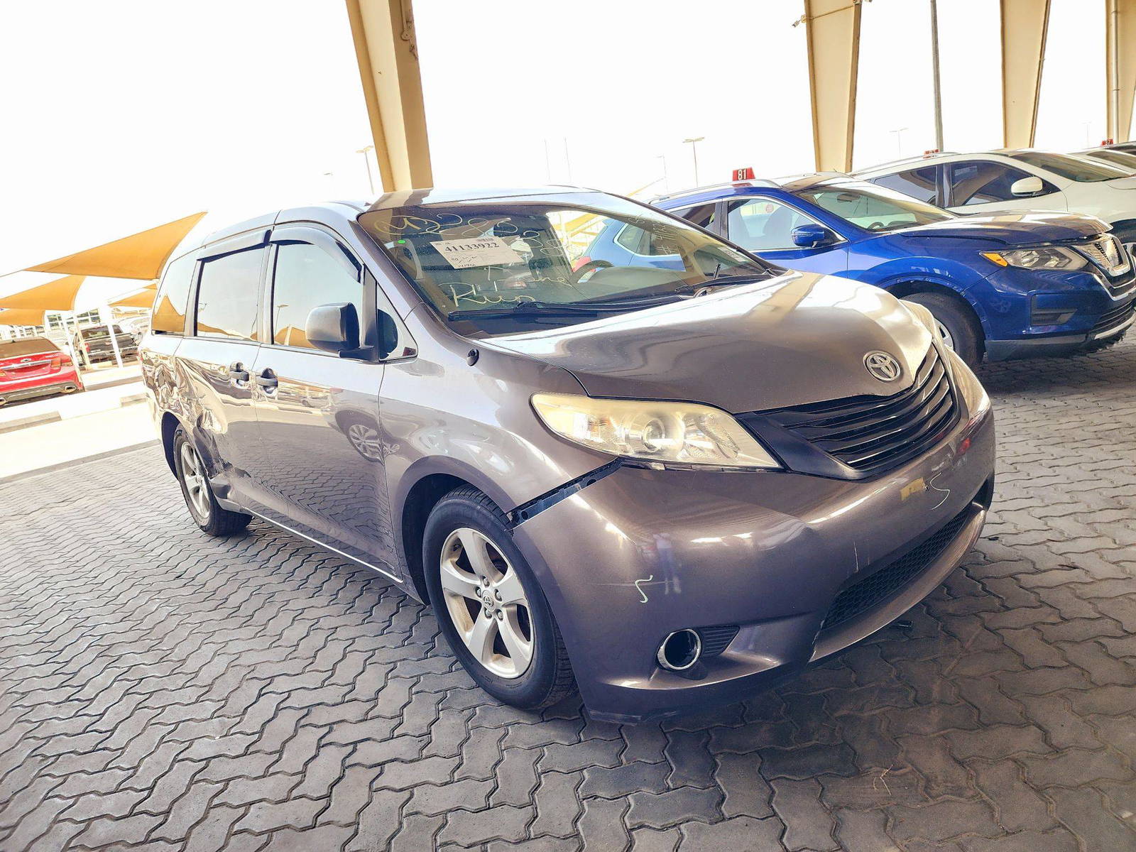 2013 TOYOTA SIENNA — 141912 Miles — Lot 41133922 — Souq - Marhaba Auctions Used Cars - Image 4