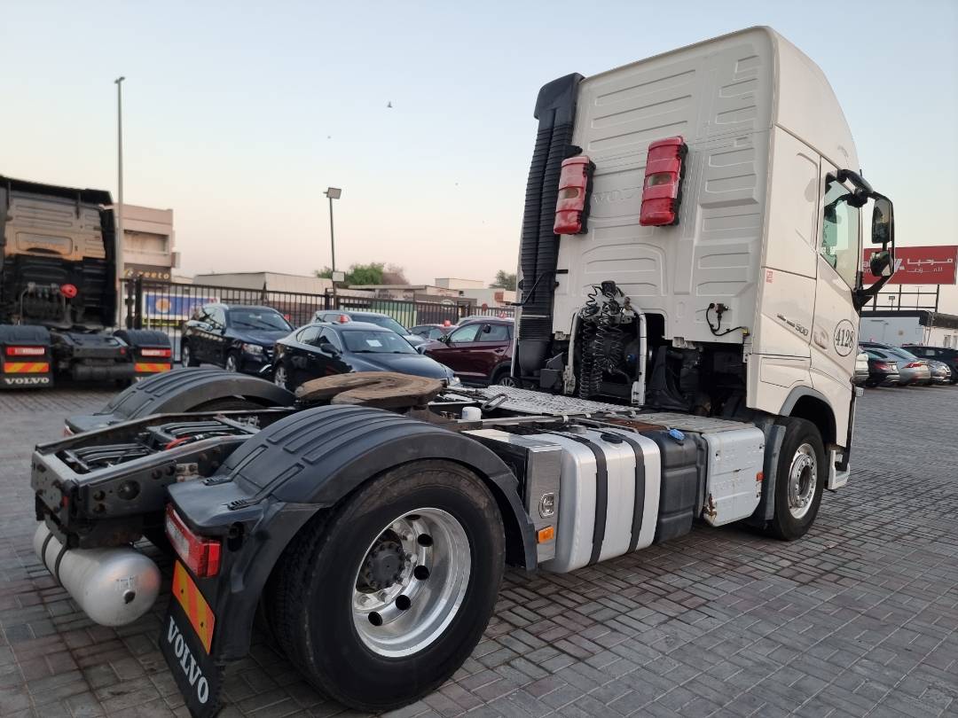 2015 VOLVO FH-Series — 687914 KM — Lot 740932 — Ind. 12 - Marhaba Auctions Used Cars - Image 4