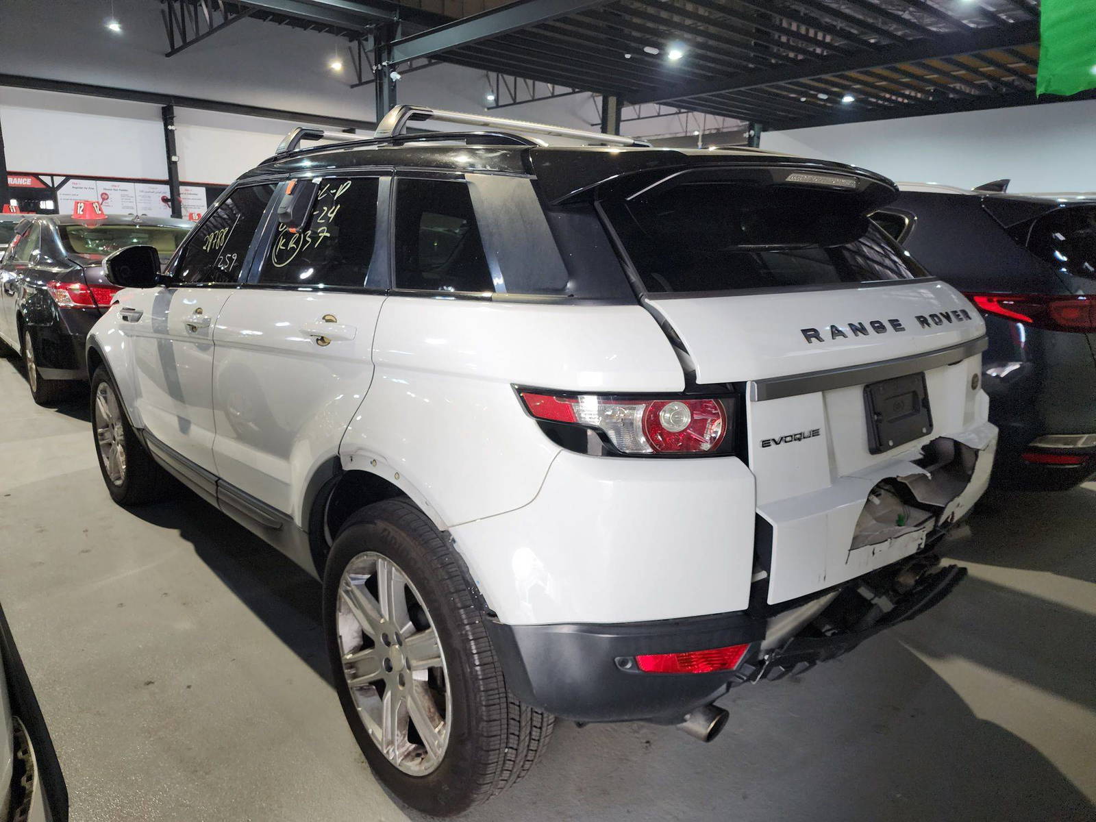 2014 LAND ROVER RANGE ROVER EVOQUE — 126691 Miles — Lot 125487 — Al Quoz - Marhaba Auctions Used Cars - Image 6
