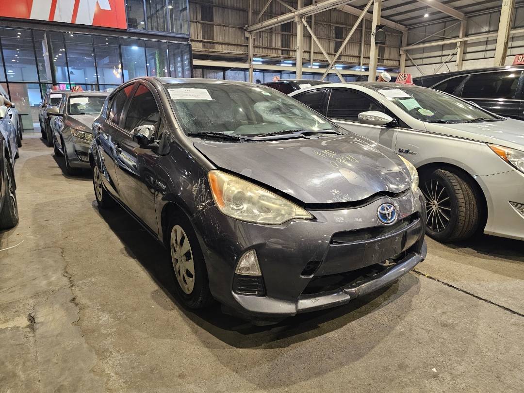 2012 TOYOTA PRIUS C — 178330 Miles — Lot 1527114 — Ind. 12 - Marhaba Auctions Used Cars - Image 5