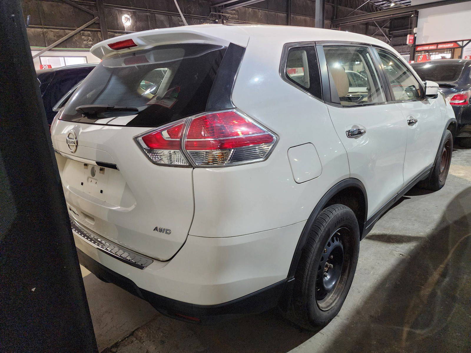 2015 NISSAN ROGUE — 104612 Miles — Lot 583191 — Al Quoz - Marhaba Auctions Used Cars - Image 4