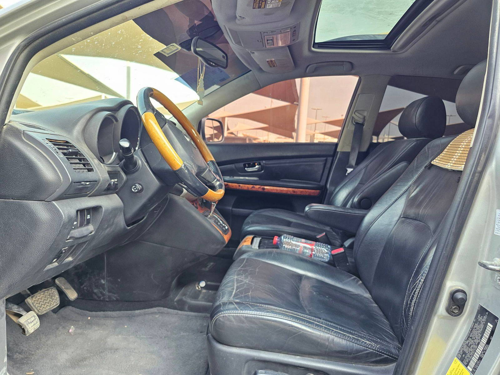 2006 LEXUS RX 330 — 245058 Miles — Lot UX6C101981 — Souq - Marhaba Auctions Used Cars - Image 9