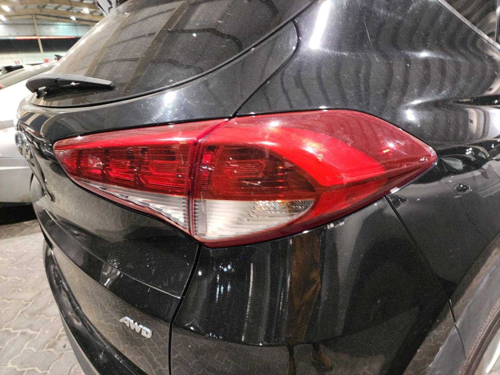 2016 HYUNDAI TUCSON — 100958 KM — Lot 42832454 — Souq - Marhaba Auctions Used Cars - Image 6