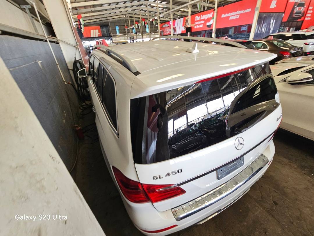 2015 MERCEDES BENZ GL-450 — 91365 Miles — Lot 9FA460473 — Main - Marhaba Auctions Used Cars - Image 3