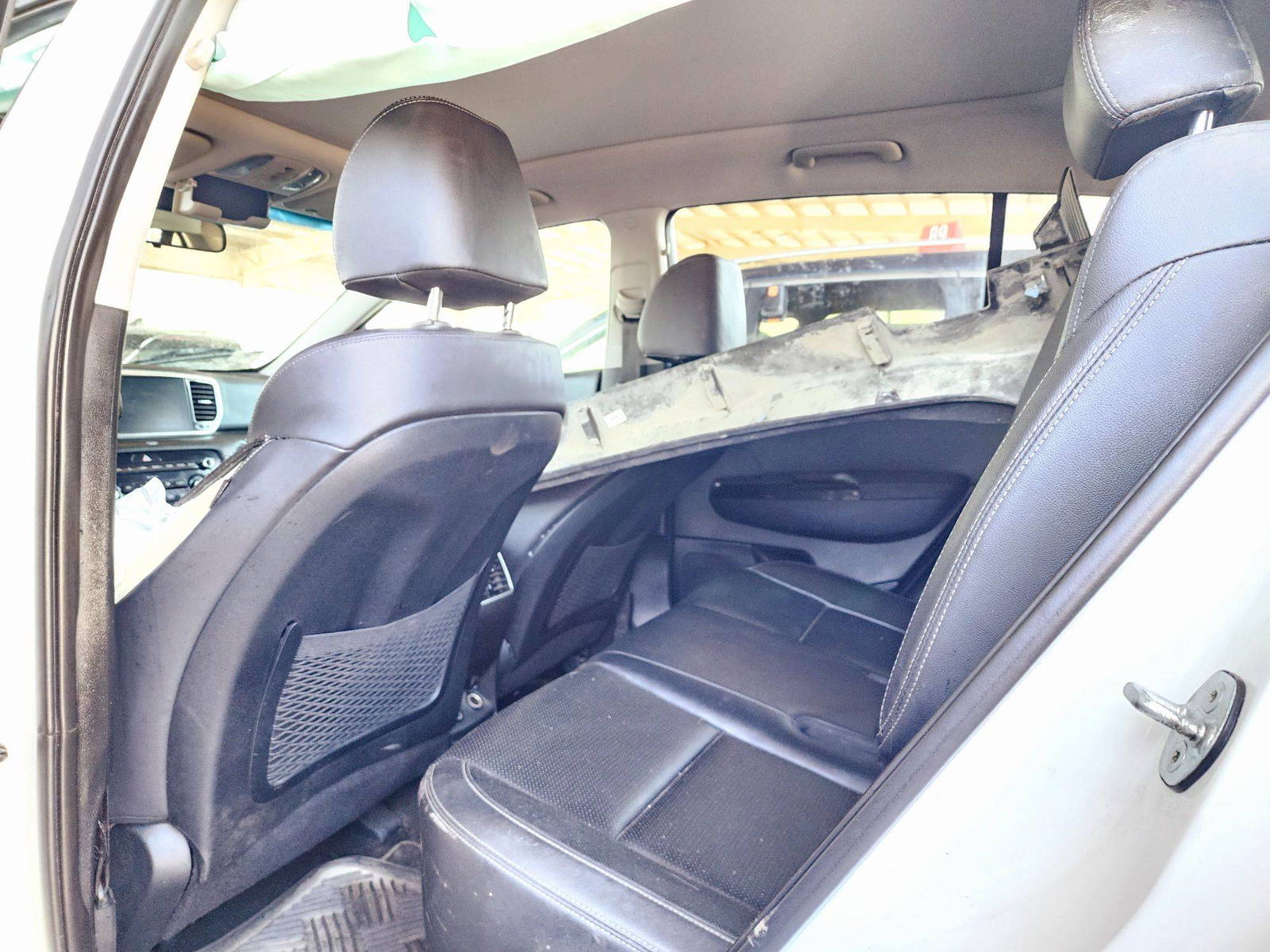 2022 KIA SPORTAGE — 111640 Miles — Lot 77407144 — Souq - Marhaba Auctions Used Cars - Image 6