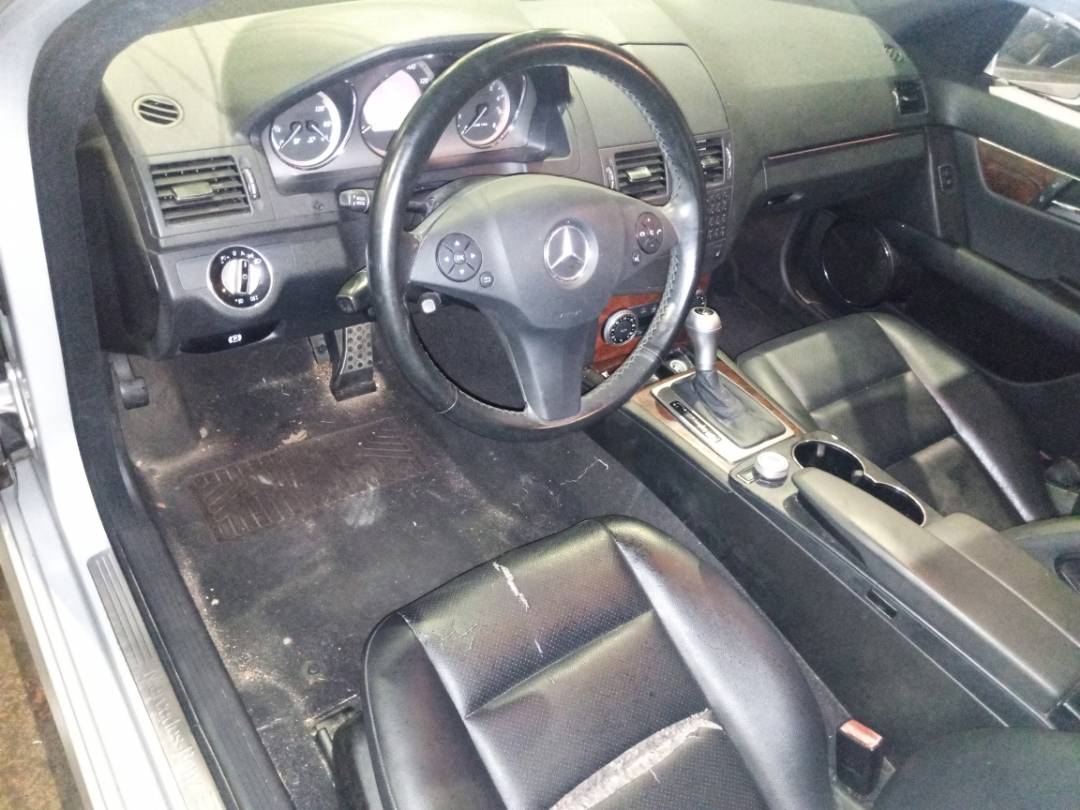2010 MERCEDES BENZ C300 — 192413 Miles — Lot 37909026 - Marhaba Auctions Used Cars - Image 4