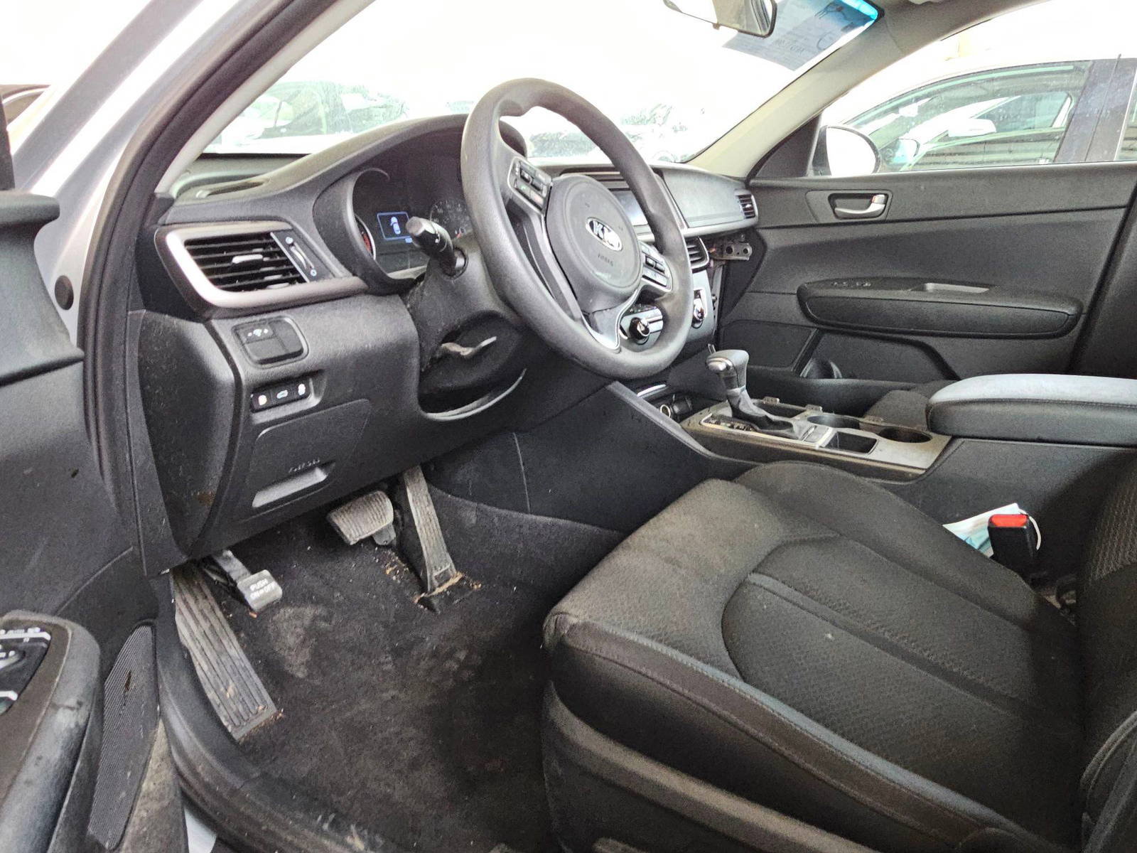 2017 KIA OPTIMA — 73850 Miles — Lot HG157929 — Main - Marhaba Auctions Used Cars - Image 8