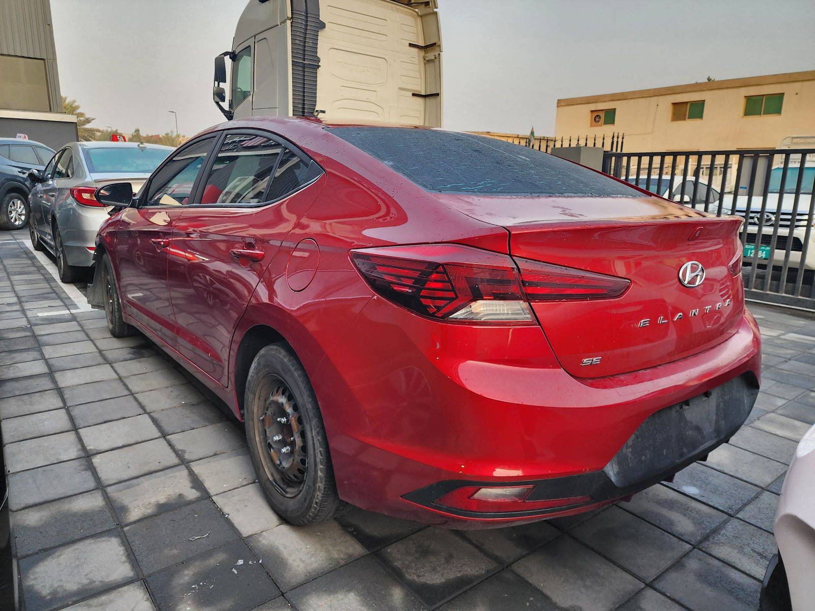 2019 HYUNDAI ELANTRA — 59829 Miles — Lot 4LFXKH489257 — Al Quoz - Marhaba Auctions Used Cars - Image 5