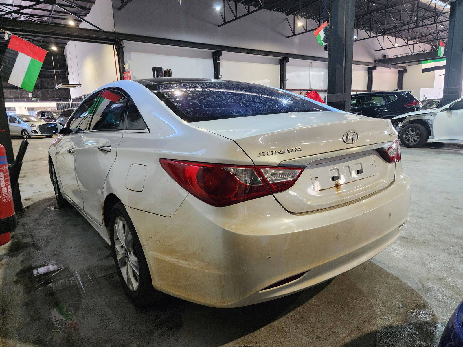 2010 HYUNDAI SONATA — 306688 KM — Lot 043712 — Main - Marhaba Auctions Used Cars - Image 4