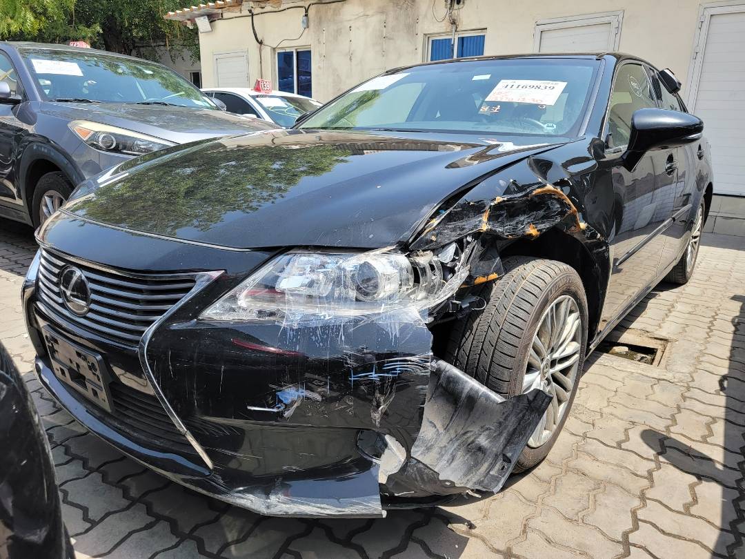 2014 LEXUS ES 350 — 113370 Miles — Lot 2145982 — Main - Marhaba Auctions Used Cars - Image 5